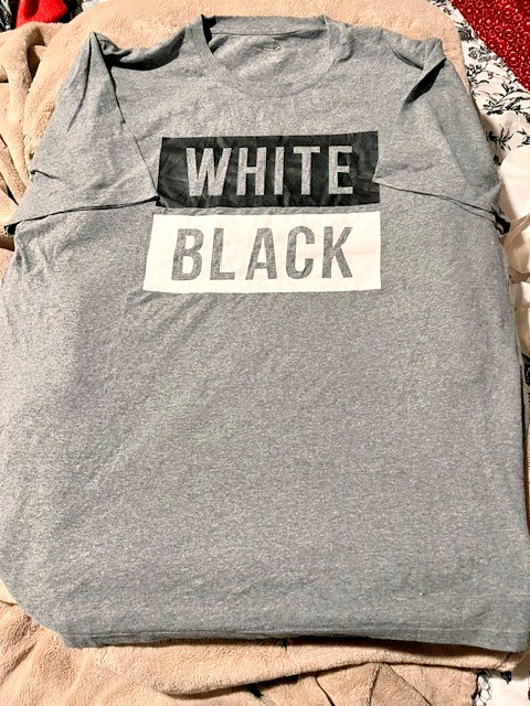 black and white graphic t-shirt GREY MENS SIZE XL