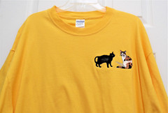Embroidered CATS. Tshirt . Sz XL . Unisex . Cotton . Lovely Sunflower Yellow