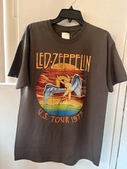 Led Zeppelin Men’s T-Shirt Large Graphic Print Short Sleeve Vintage 1975