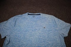 Hollister Must Have Collection T-Shirt Men’s Size XL Crew Neck Heather Blue