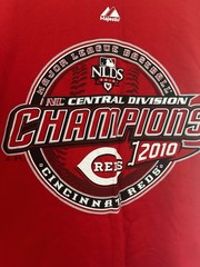 2010 Cincinnati Reds Central Division champs T-shirt NWT