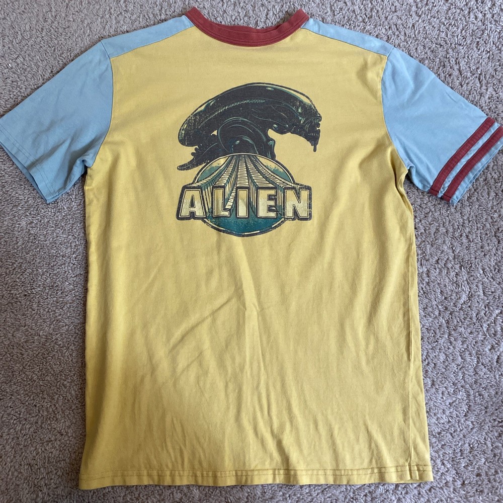 Vintage Alien Movie Ringer Shirt Sz S/M See Description