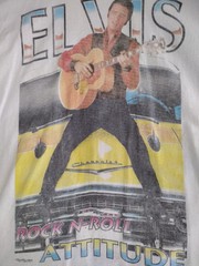Elvis Presley-Fruit Of The Loom Sz Large T-shirt With Elvis Presley On The Front