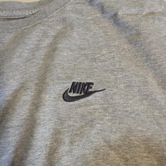 Nike Men’s Gray L Solid Crew Neck Short Sleeve Logo T-Shirt The Nike Tee P105