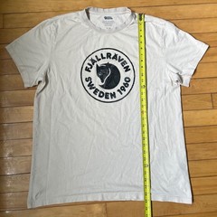 Fjallraven Sweden 1960 Logo Graphic T-Shirt Mens XL Off-White Short Sleeve Tee