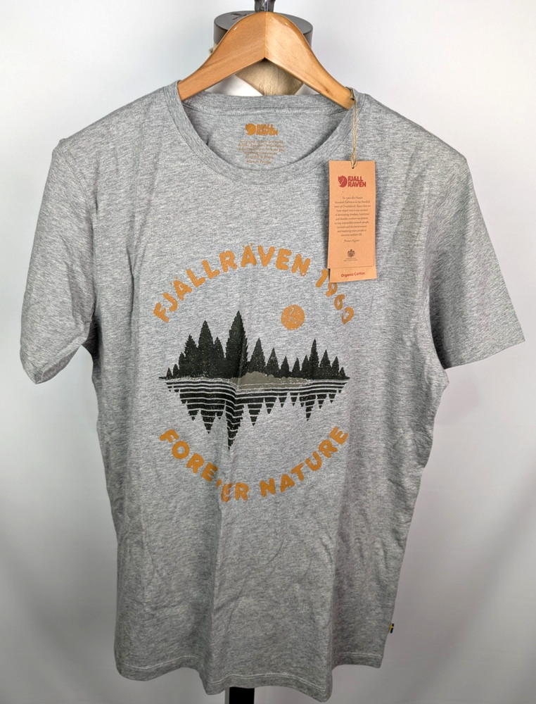 NWT FJALLRAVEN Forest Mirror T-Shirt Sz M Short Sleeve Organic Cotton Sample