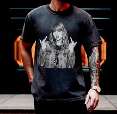 Taylor Middle Finger Soft Comfort Colors Shirt – Trendy Rep Era Aesthetic