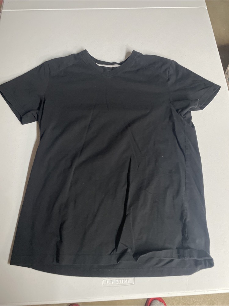 Kenneth Cole Active Men’s Small Black Short Sleeve Crew Neck T-Shirt NWT