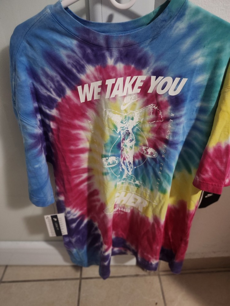 Nike ‘WE TAKE YOU HIGHER’ Tie-Dye Graphic T-Shirt M