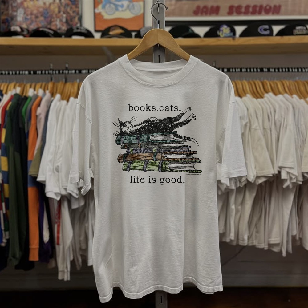 Edward Gorey Books Cats Aged White T-Shirt M