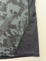 Under Armour Boys Charcoal Heatgear Camo T-Shirt Big Kid Size LG/MD/G