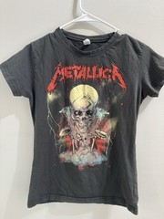 Metallica Graphic T-shirt Black 2010 Women’s Medium Fits Like A Small Skull