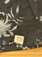 Free Planet Men’s Navy Blue Floral Short Sleeve T Shirt Size Small