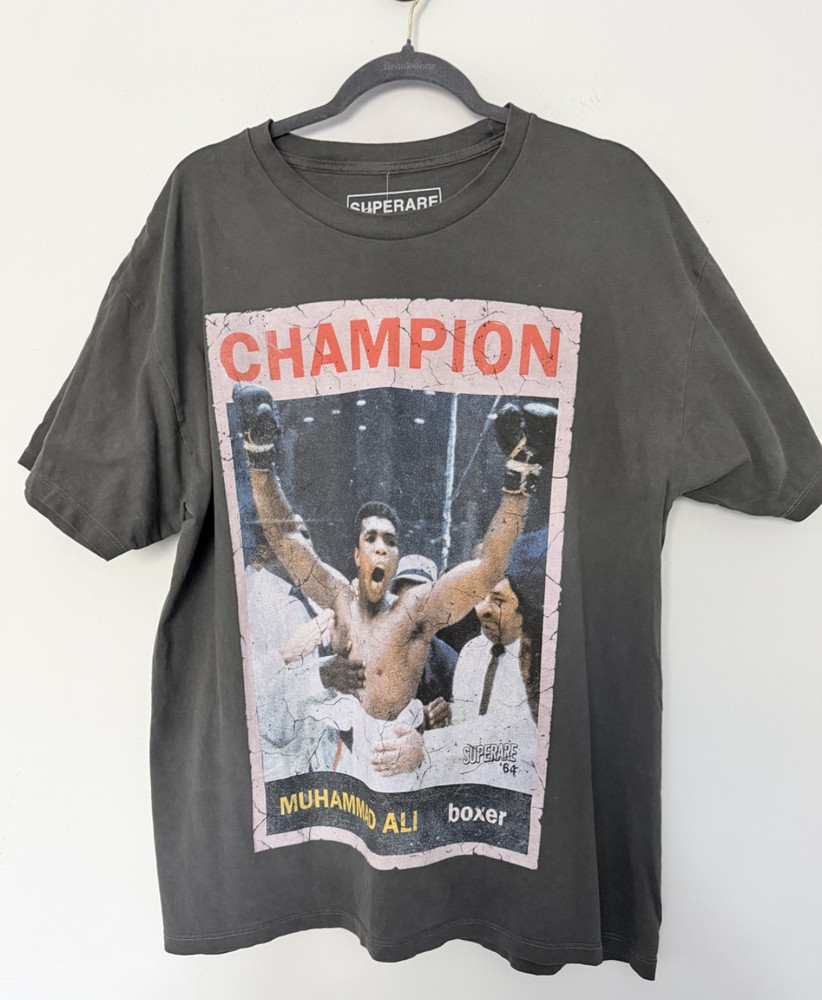 NWT Muhammad Ali 1964 Short Sleeve Sz L Legend Boxer Heavyweight champion Shirt