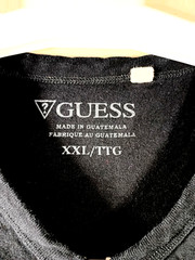 GUESS Men’s V-Neck Graphic T-Shirt – Black with Gold Triangle Logo – Size XXL