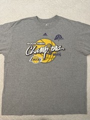 Vintage 2000s Y2K 2009 LA Lakers NBA Champions Adidas Locker Room T-Shirt, XL