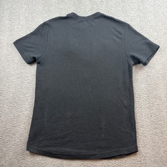 Guess T-Shirt Men’s Small Black Ribbed Gold Triangle Logo Patch Short Sleeve