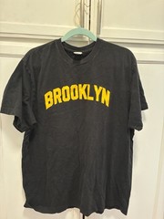 Old Navy Men’s L Regular Black Crew Neck Short Sleeve Brooklyn Graphic T-Shirt