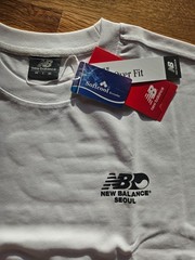 *SHIP NOW* New New Balance UNI Seoul Global Exclusive White T-Shirt Tee Korea