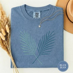 Palm Frond Line Art Coastal Comfort Tee