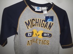 Outerstuff Youth Kids NCAA Michigan Athletics est 1817 Tee T Shirt sz small#399