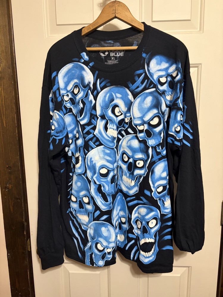 Liquid Blue Blue Skull Pile Graphic Long Sleeve Shirt Mens XL AOP Y2K