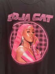 Doja Cat Black/Pink Graphic Logo Tee, Cotton Knit Crew Neck, XL Regular Fit