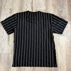 Karl Kani Black & White Pinstripe Embroidered Logo Short Sleeve Tee Mens Size M