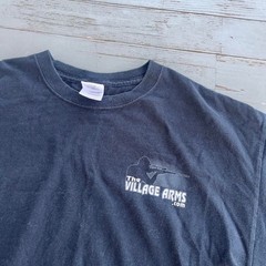 2012 The Village Arms Streetwear Y2K Graphic Tee Shirt