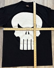 Marvel Punisher Embossed Textured Skull T-Shirt 2011 Mad Engine Size Large