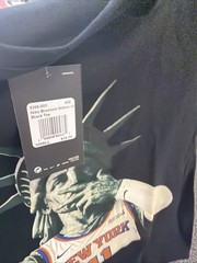 NEW Nike Men’s NYC Only Exclusive Statue of Liberty Knicks Brunson T-Shirt – S