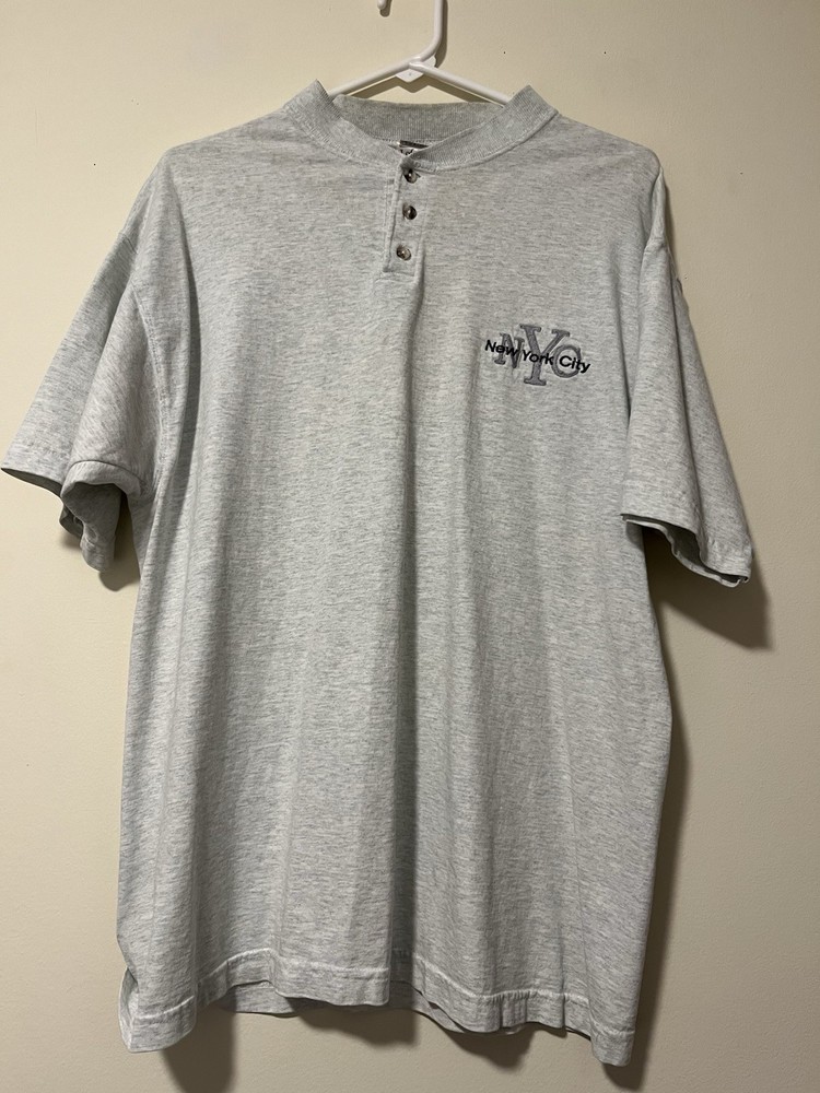 VTG Fruit of the Loom Gray T-Shirt Size Large “NYC” New York City Embroidered