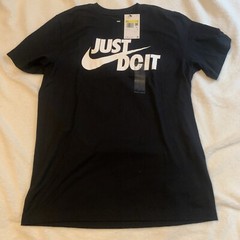 Nike Men’s Sportswear Just Do It T-Shirt Black Small Crew Neck AR5006-011 NWT