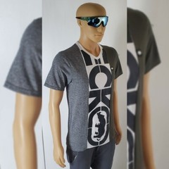 NWT ECKO UNLTD MEN’S SHORT SLEEVE V-NECK TSHIRT GRAY SIZE S BIG LOGO G.MARLED