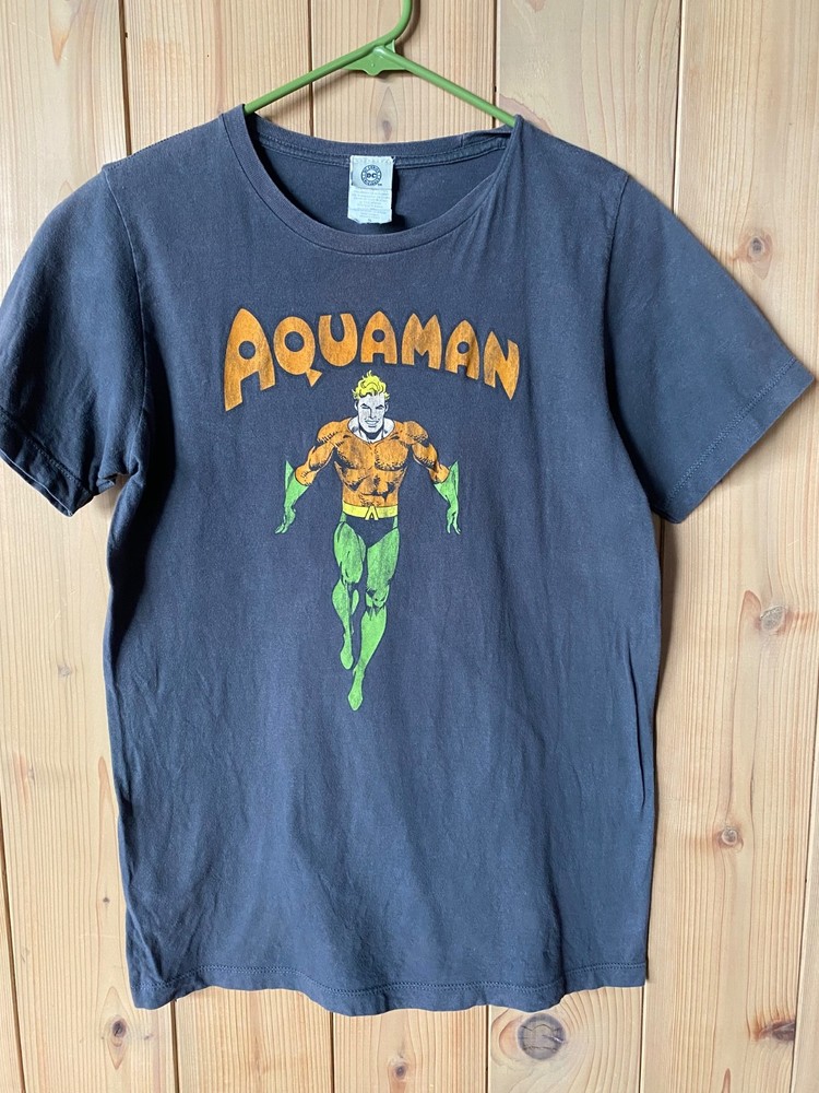 DC Comics Originals Aquaman Graphic T-Shirt Gray 100% Cotton Men’s Small