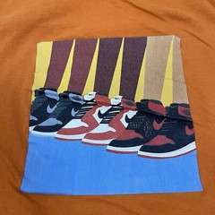 Nike Air Jordan Retro 1 Breds Chicago Shadow Sneaker T-Shirt Mens S Orange SS