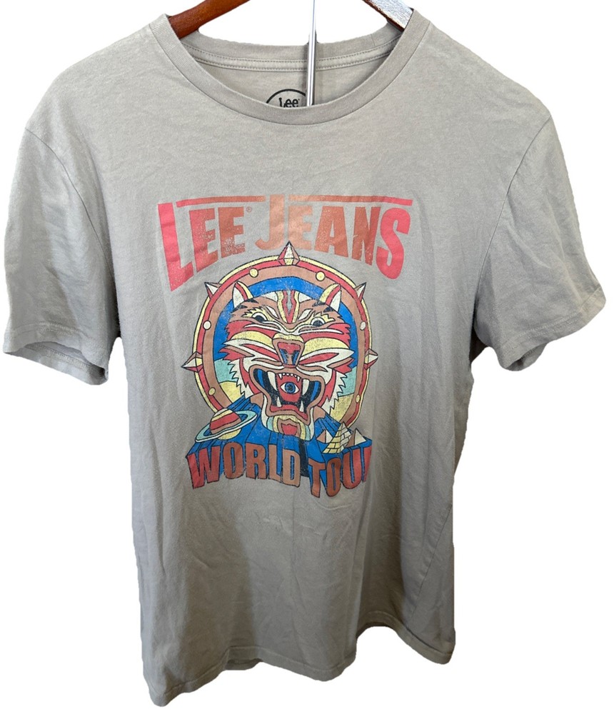 Lee Jeans Size Medium Classic Fit Graphic Tee Shirt