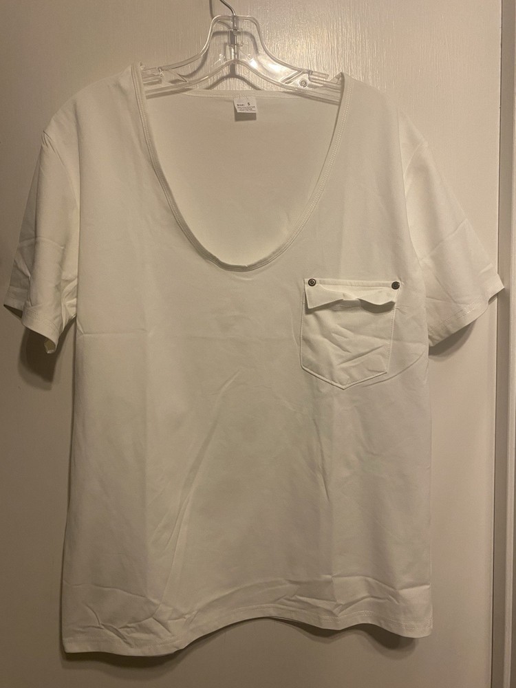 Men’s White Stretch Deep Scoop Neck T-Shirt Flap Pocket Boxy FIt Size Small NWOT