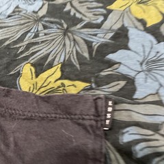 LOST Shirt Men M Slim Floral Black Skate Surf Island Hawaiian Y2k Pocket Tee M