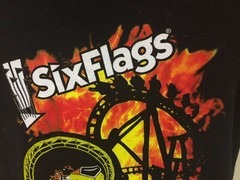 SIX FLAGS FAMILY AND FRIENDS DAY 2013 -Adult T-Shirt – j