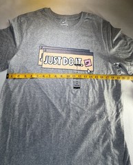 New Nike Just Do It Graphic T Shirt Mens Size Medium Gray Pixel Logo