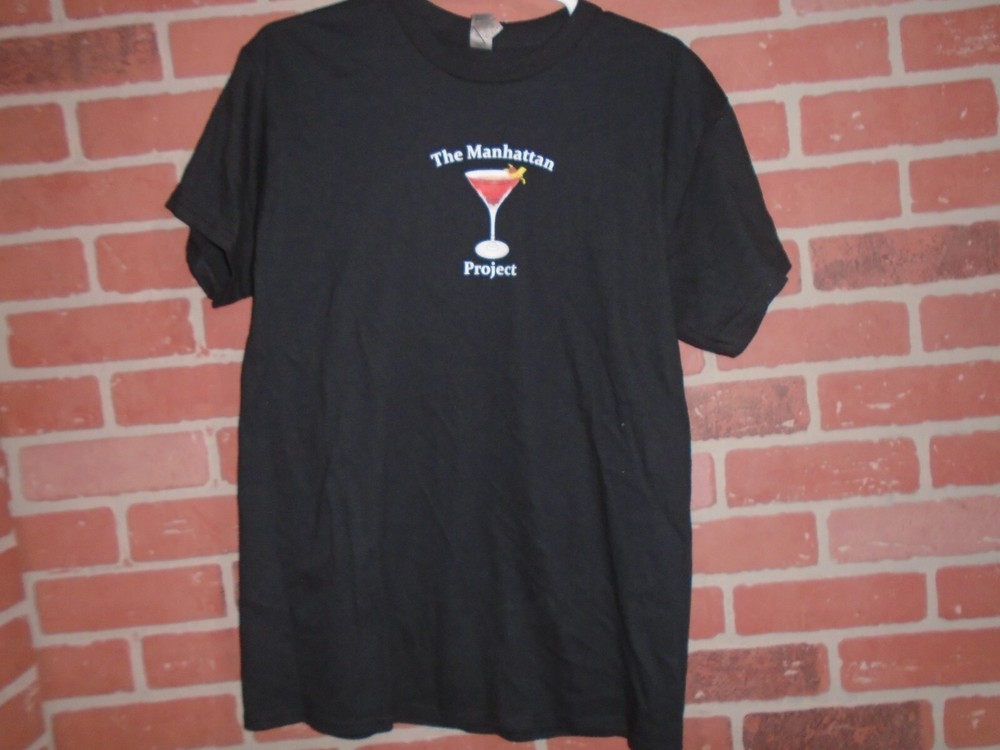 SHEA’S PUB ATLANTIC HIGHLANDS NJ “THE MANHATTAN PROJECT”MENS TSHIRT-WORN ONCE