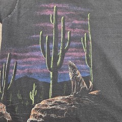 Vtg Howling Wolf T-Shirt Wrap Around Graphic Hazelwood Single Stitch USA 90s Med