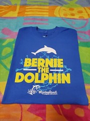 NEW Bernie The Dolphin Marineland Dolphin Adventure Short Sleeve Tshirt Small