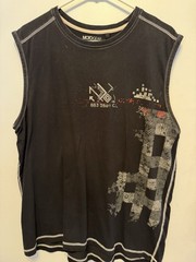Motogear sleeveless muscle shirt, Black graphic print details on the front.Sz XL