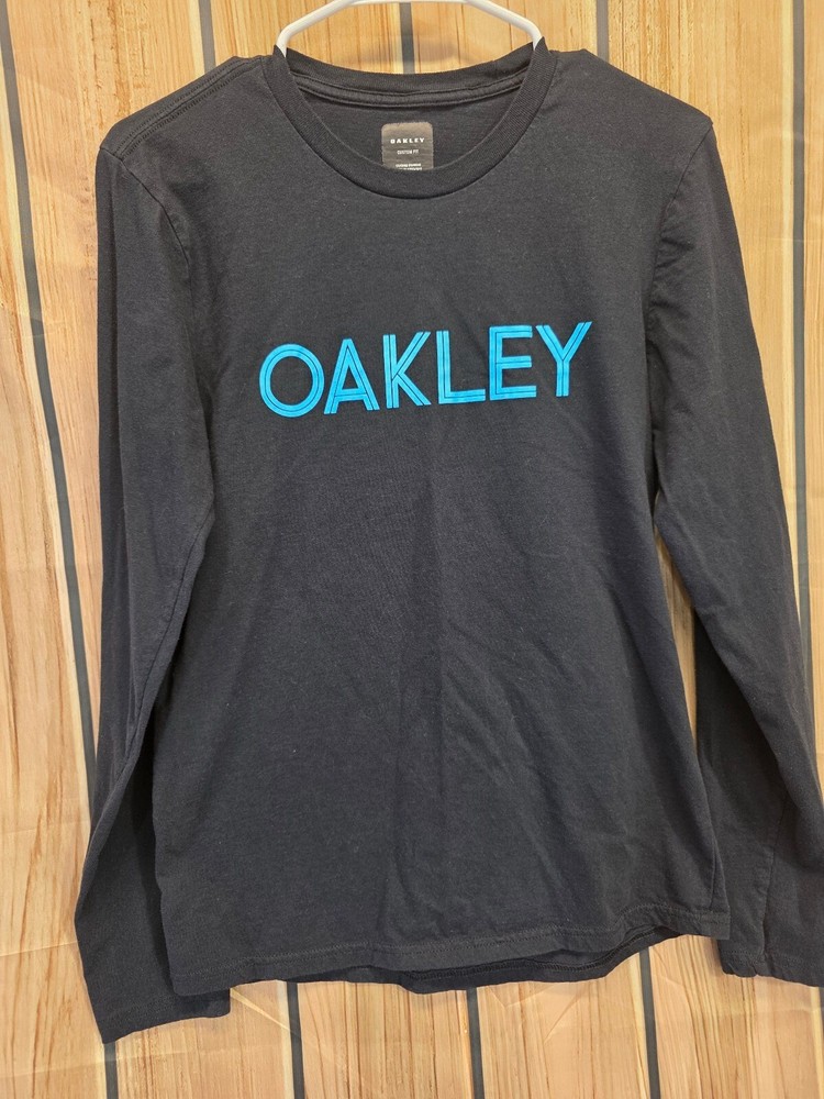 Oakley Men’s Black Long Sleeve Custom Fit T-Shirt with Blue