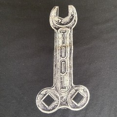 Tool Men’s Tool Los Angeles, California Spell Out Logo Band T-Shirt Size XL