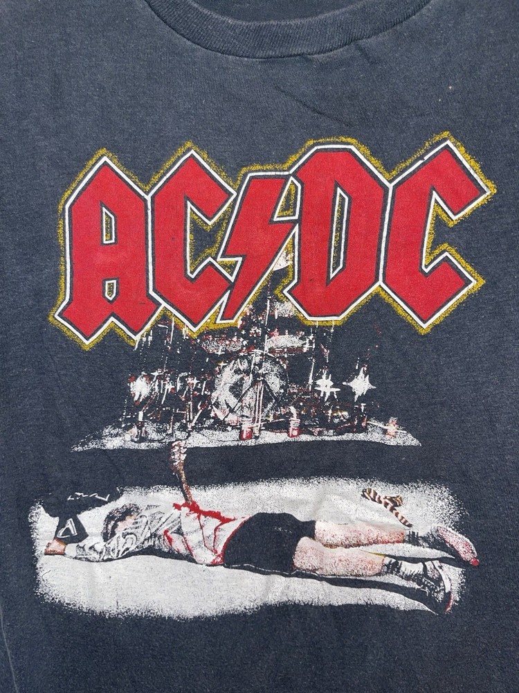 AC/DC Vintage Mens T-shirt Rare Small Concert Tour Made Angus Young In USA Black