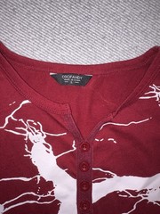 Coofandy Men’s Henley T-Shirt – Burgundy Lightning Graphic Size Large