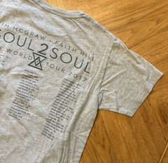 Tim Mcgraw Faith Hill Tshirt Men’s Size Small Soul 2 Soul World Tour 2017